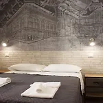 Agora מלון 3*