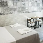 Agora 3*