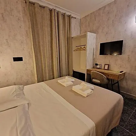 Hotel Agora 3*